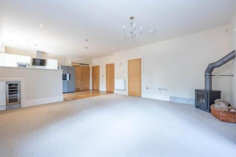 Lounge/Kitchen