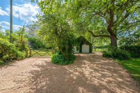 Detached Double Garage