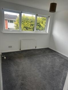 bedroom one.jpg
