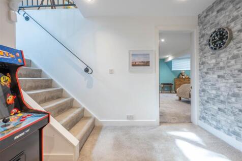 Landing Area (LOWER GROUND FLOOR)
