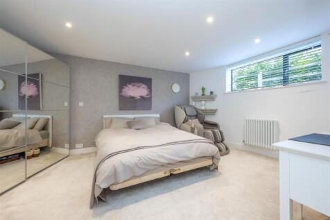 Bedroom (LOWER GROUND FLOOR)
