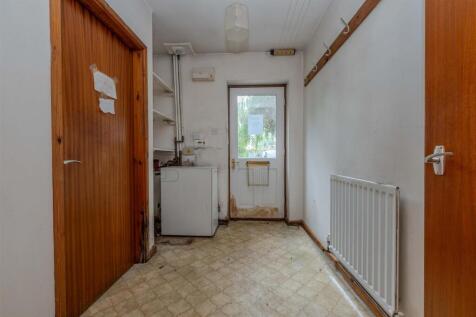 Utility Room/Rear Entrance