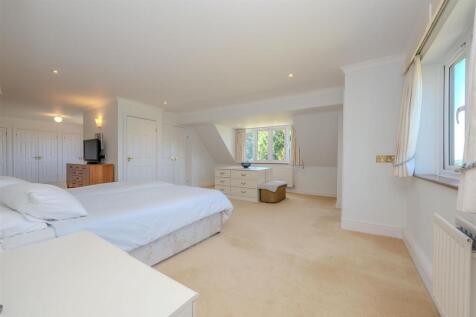 Principal Bedroom Suite