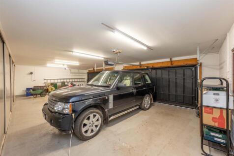 Integral Garage