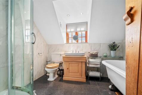 En-Suite Bathroom (Bedroom Two Suite)