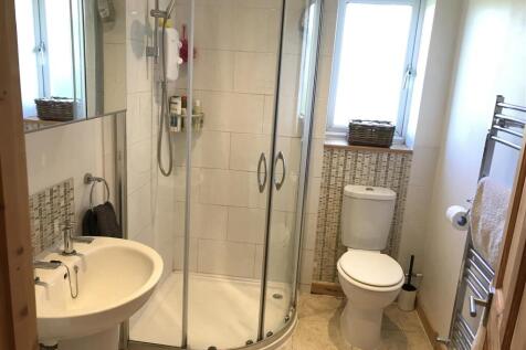 Shower Room (Annexe)