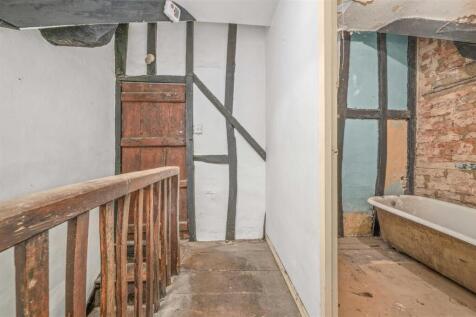 First Floor Landing (57 Waterside)