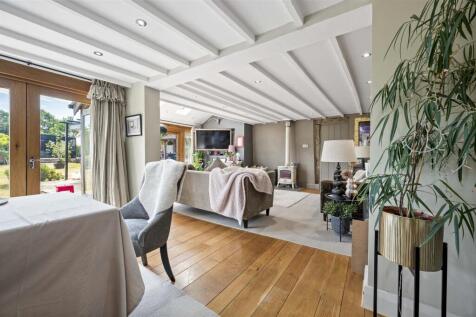 Open Plan Dining Living Area