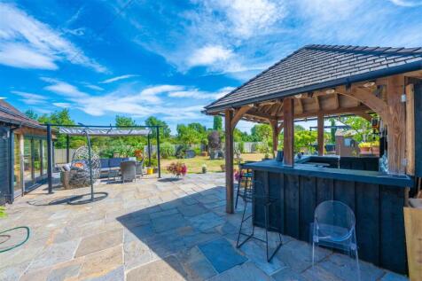 Outdoor Bar