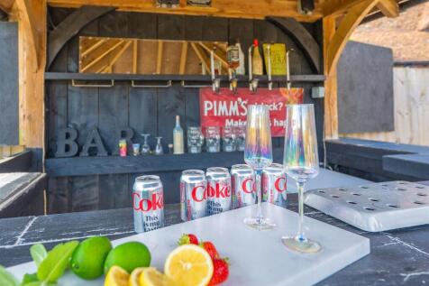 Outdoor Bar