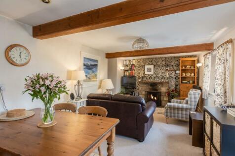 Kitchen/ Dining/ Living Room
