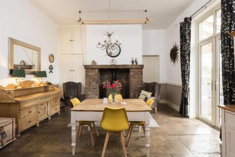 Breakfast Room