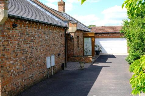 Roxby House
