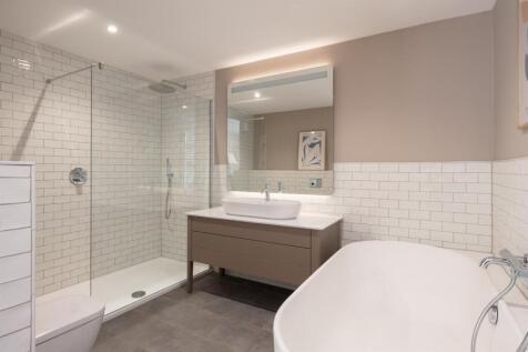 Principal Bedroom Suite