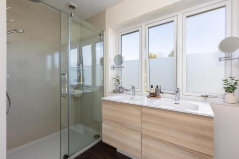 Bedroom 1 En Suite