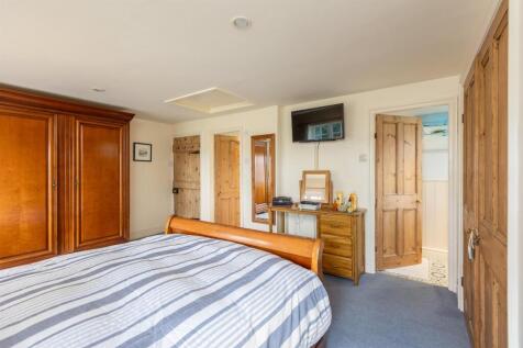 Printicpal Bedroom Suite