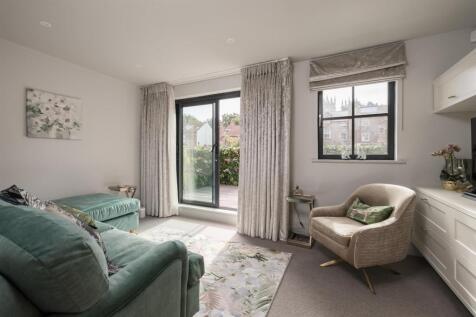 Bedroom 4/Snug