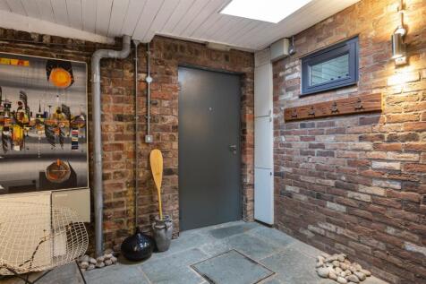 Lobby/Boot Room