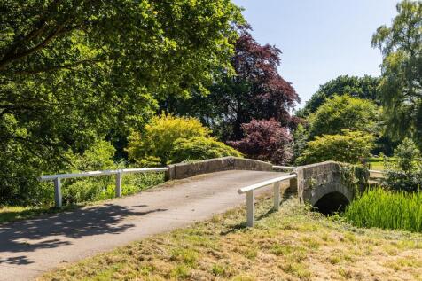 Drive and bridge