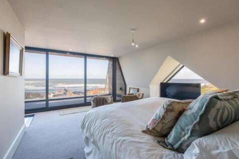 Principal Bedroom Suite