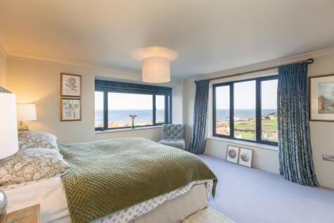 Bedroom 2 Suite