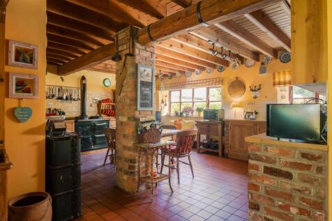 Kitchen / Breakfast Room