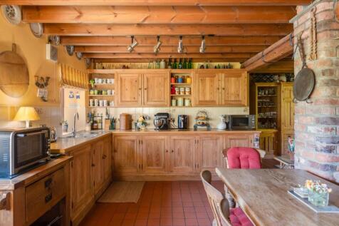 Kitchen / Breakfast Room