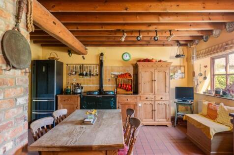 Kitchen / Breakfast Room