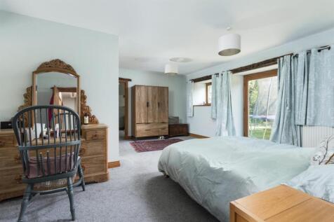 Principal Bedroom Suite