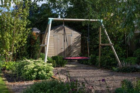 Gardens, shed