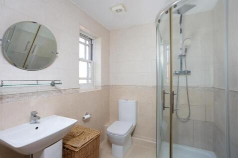 Master En-Suite