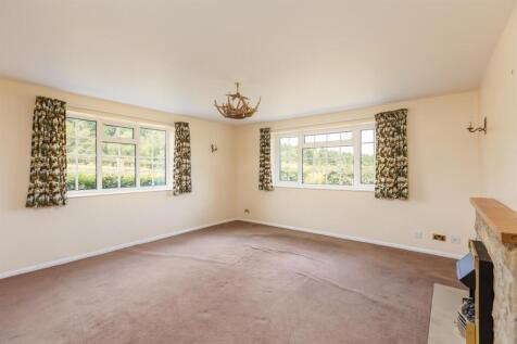 Bedroom 4 / Lounge
