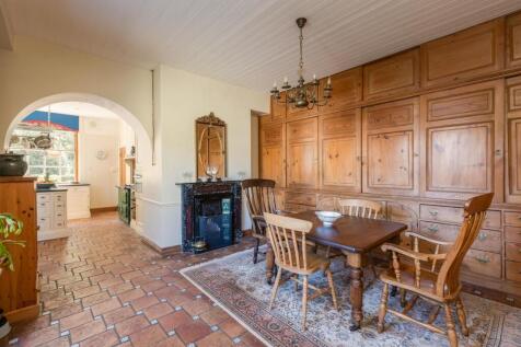 Breakfast Room