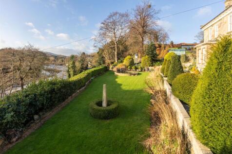 Gardens with river view