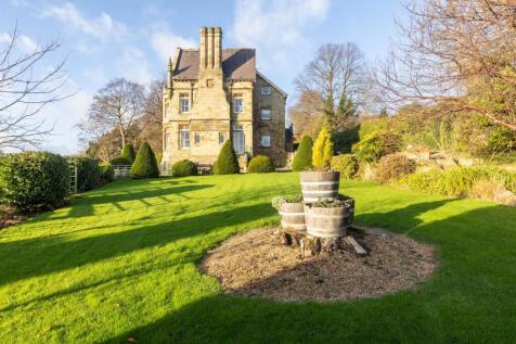 Hall &amp; Gardens