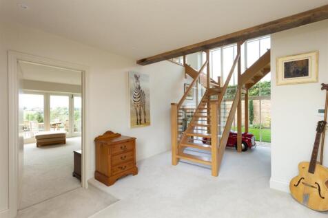 Entrance Hall/Staircase