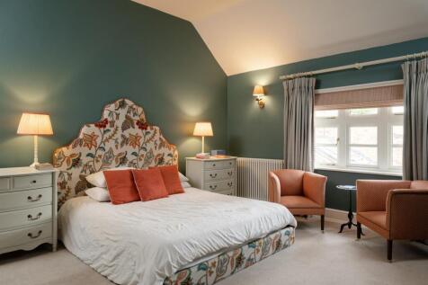Principal Bedroom Suite