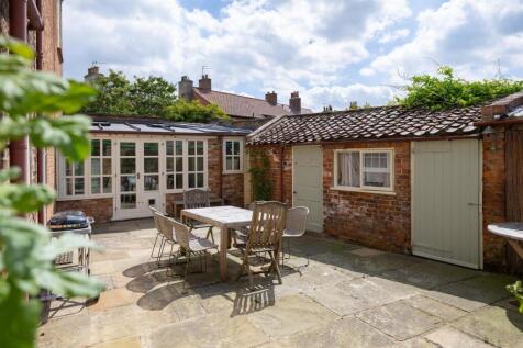 Courtyard &amp; Outbuildings