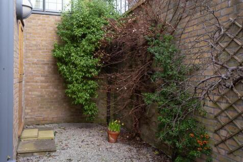 Private courtyard