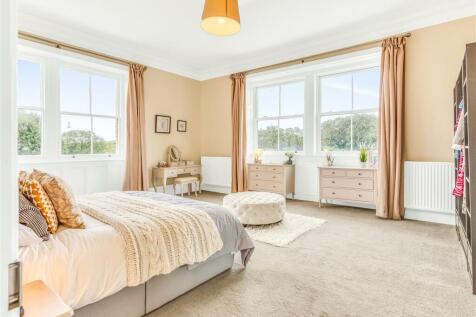 Dual aspect bedroom.jpg