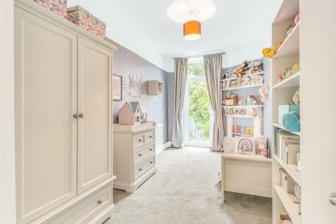 Bedroom 4.jpg