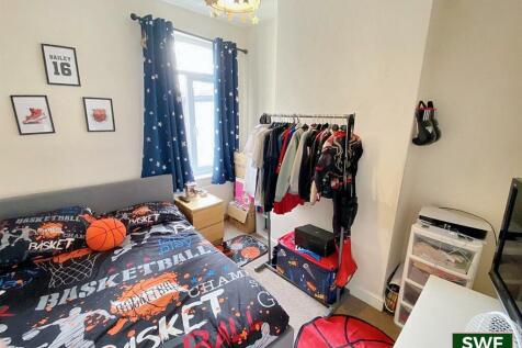 Bed2.1.jpg
