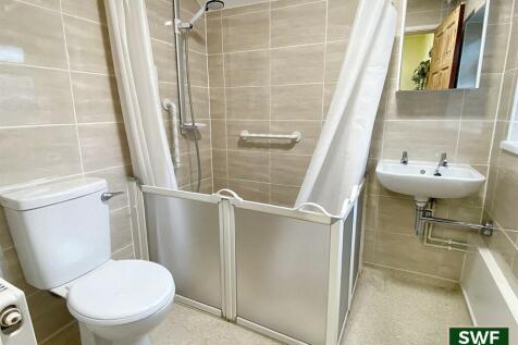 Shower2.jpg