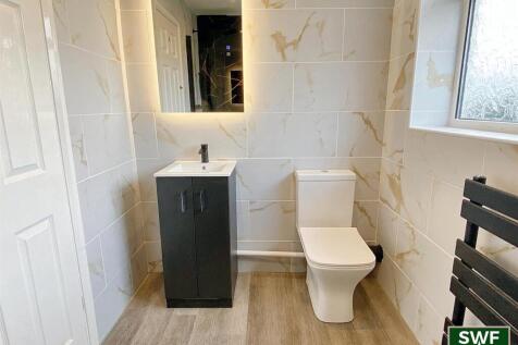 Bathroom2.jpg