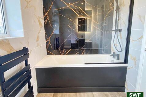 Bathroom1.jpg