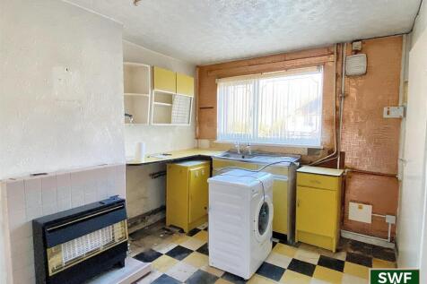 Kitchen2.jpg