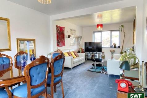 Living room3.jpg