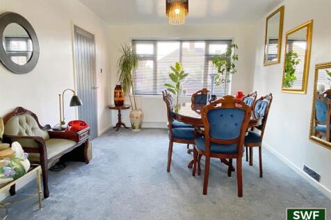 Living room4.jpg