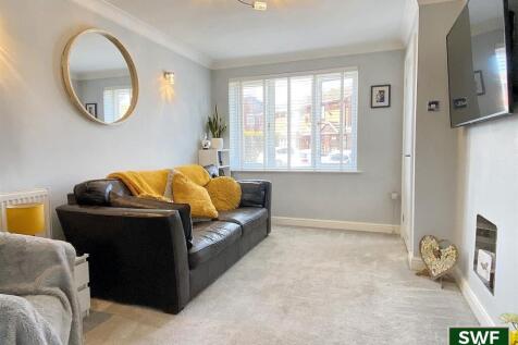 Living Room3.jpg