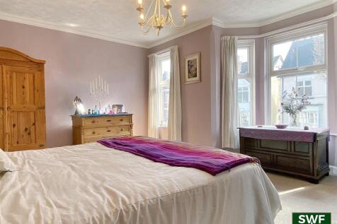 Bedroom1.3.jpg